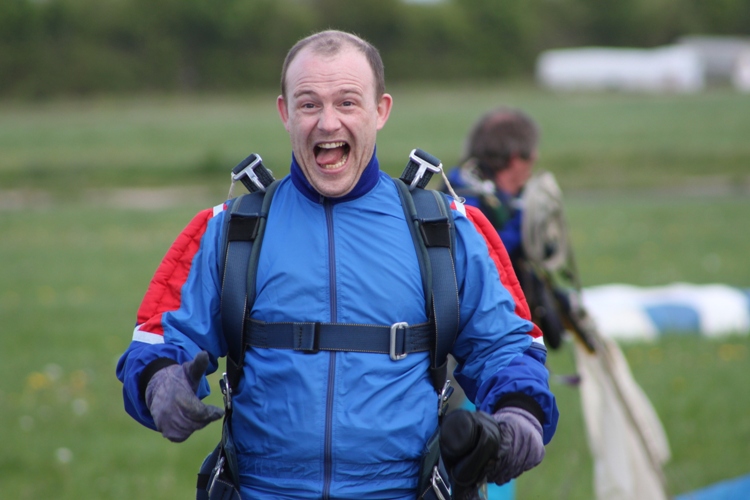 Happy skydiver !